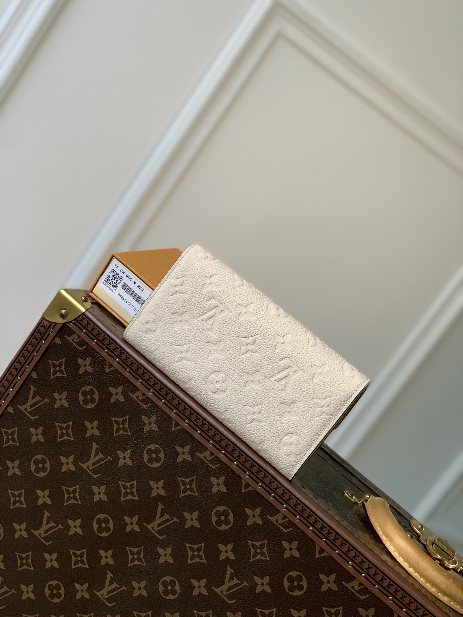 l0*is V*t0n wallet-19*11*3cm