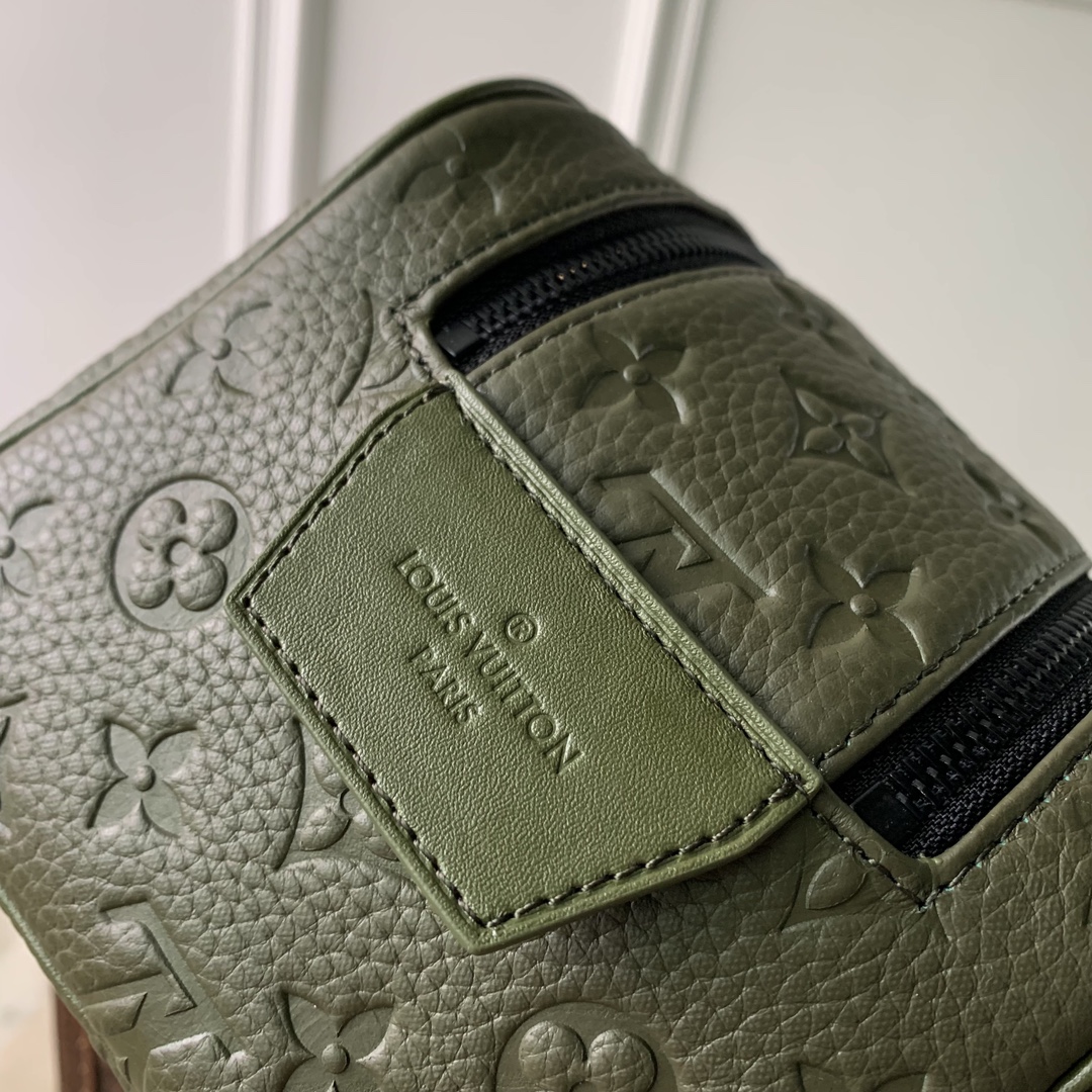 l0*is V*t0n locker dopp kit pouch -28 x 15 x 16.5cm