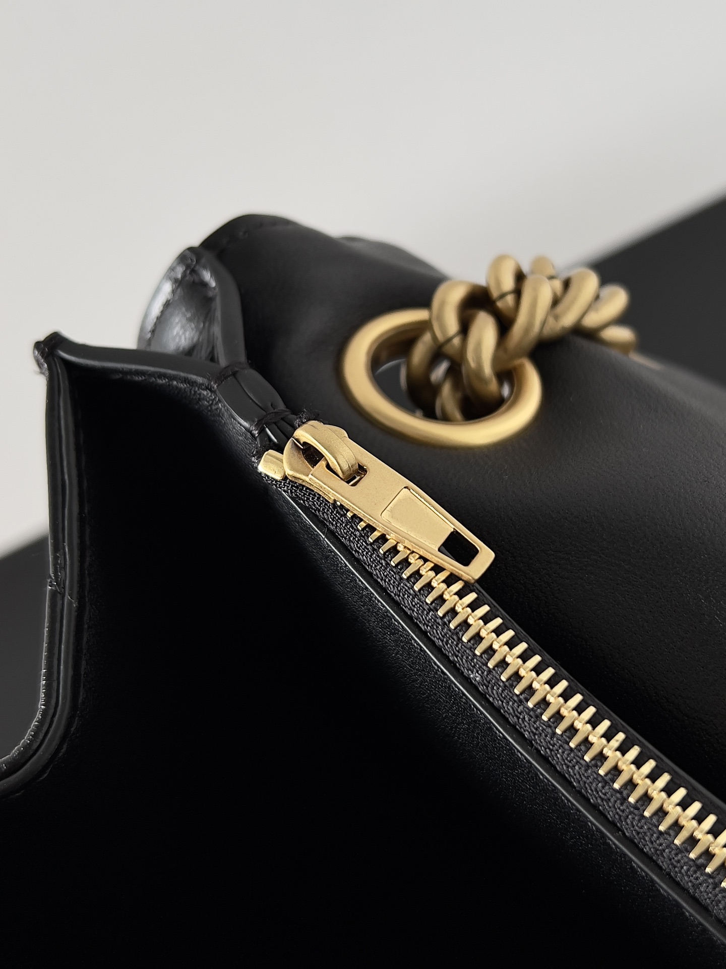 Ba*len*cia*ga crush chain bag-39.9*24.9*13.0cm