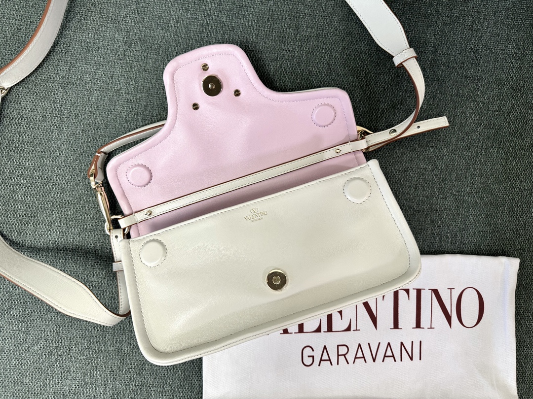 Va1e*ntin0 vlogo signature bag-26*1399cm
