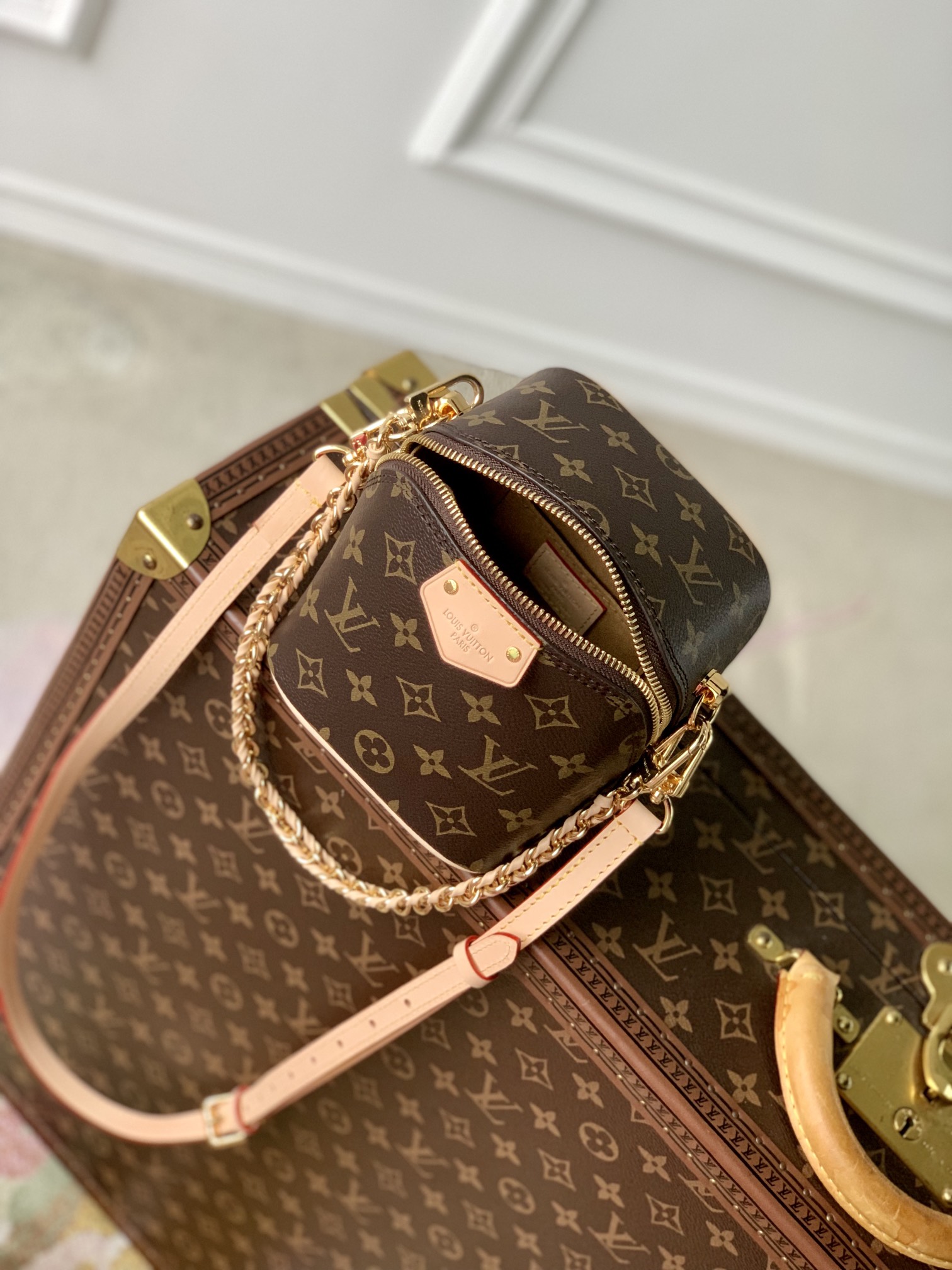 l0*is V*t0n just in case bag-m47096-13 x 14 x 11.5cm