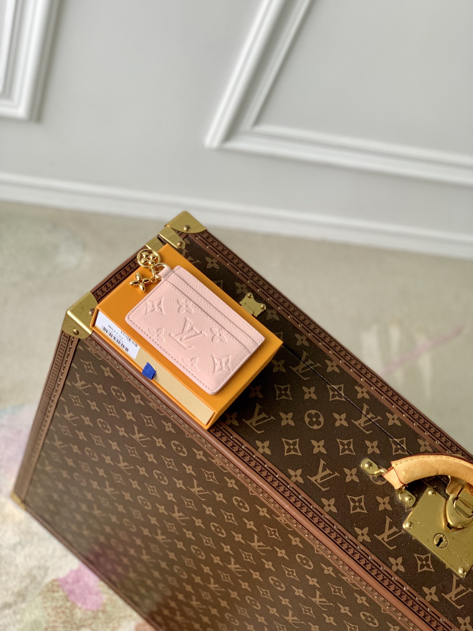l0*is V*t0n wallet-m82132-10.2 x 7.3 x 0.3cm