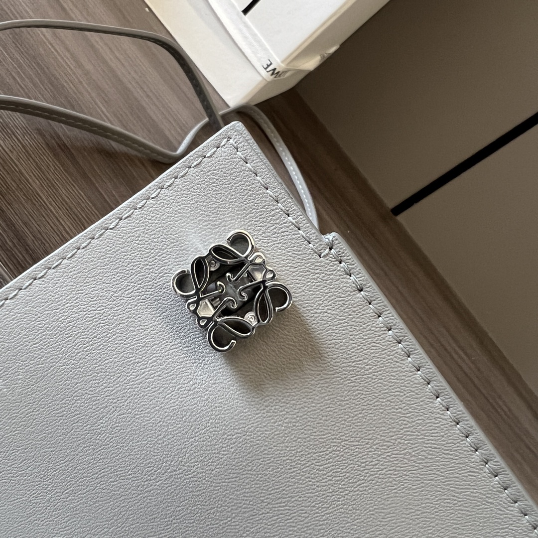 L0ew* dice pocket-21*15*5cm