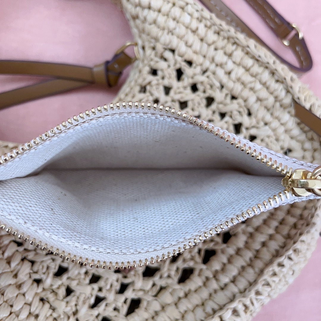 M*um*u wander crochet-knit shoulder bag-20x 17 x6cm