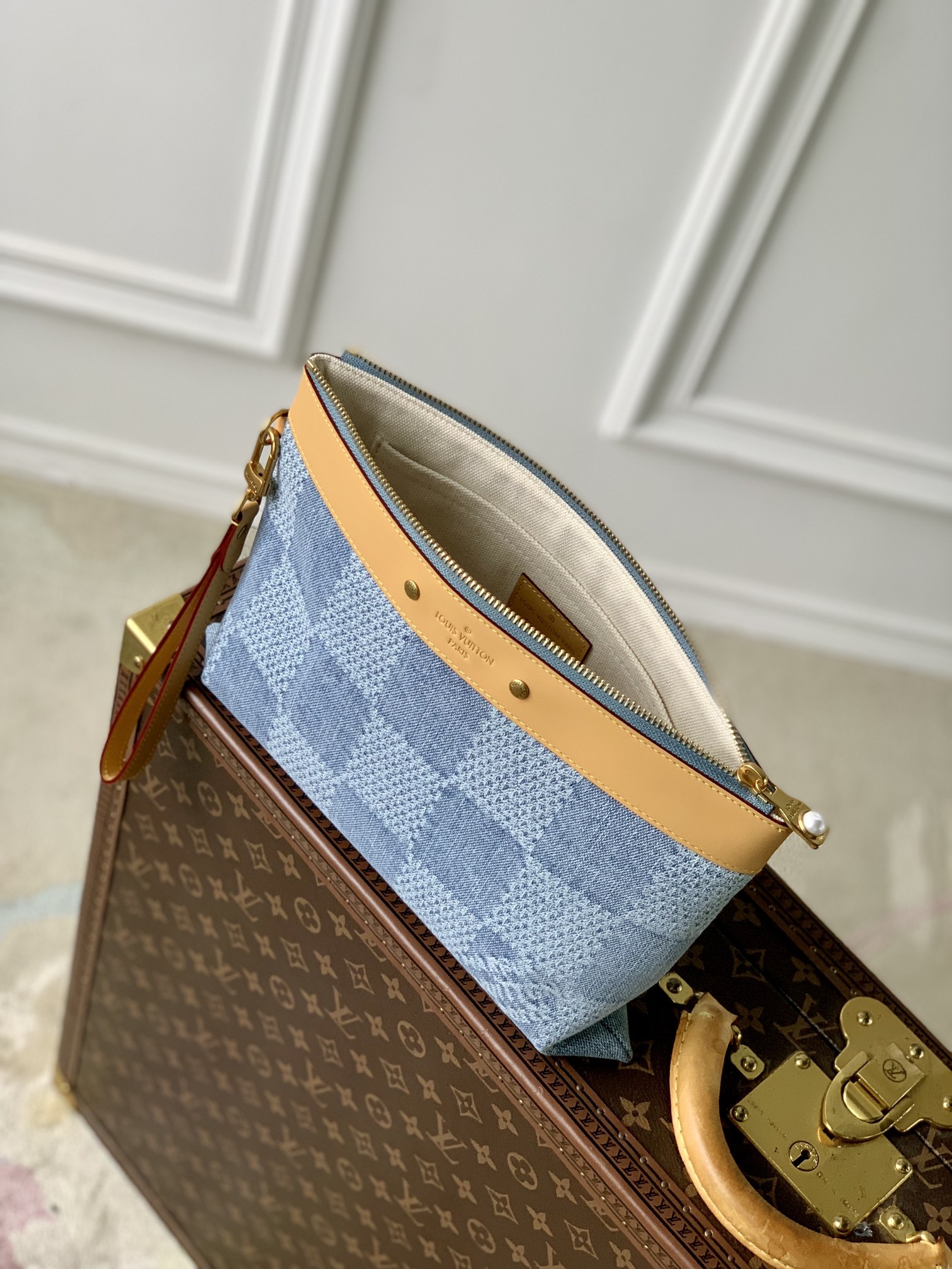 l0*is V*t0n pochette to go pouch-m82313-30*21.5 *1cm
