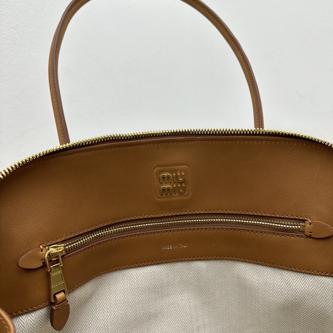 M*um*u casual style plain leather elegant style bridal logo-39*17*28cm