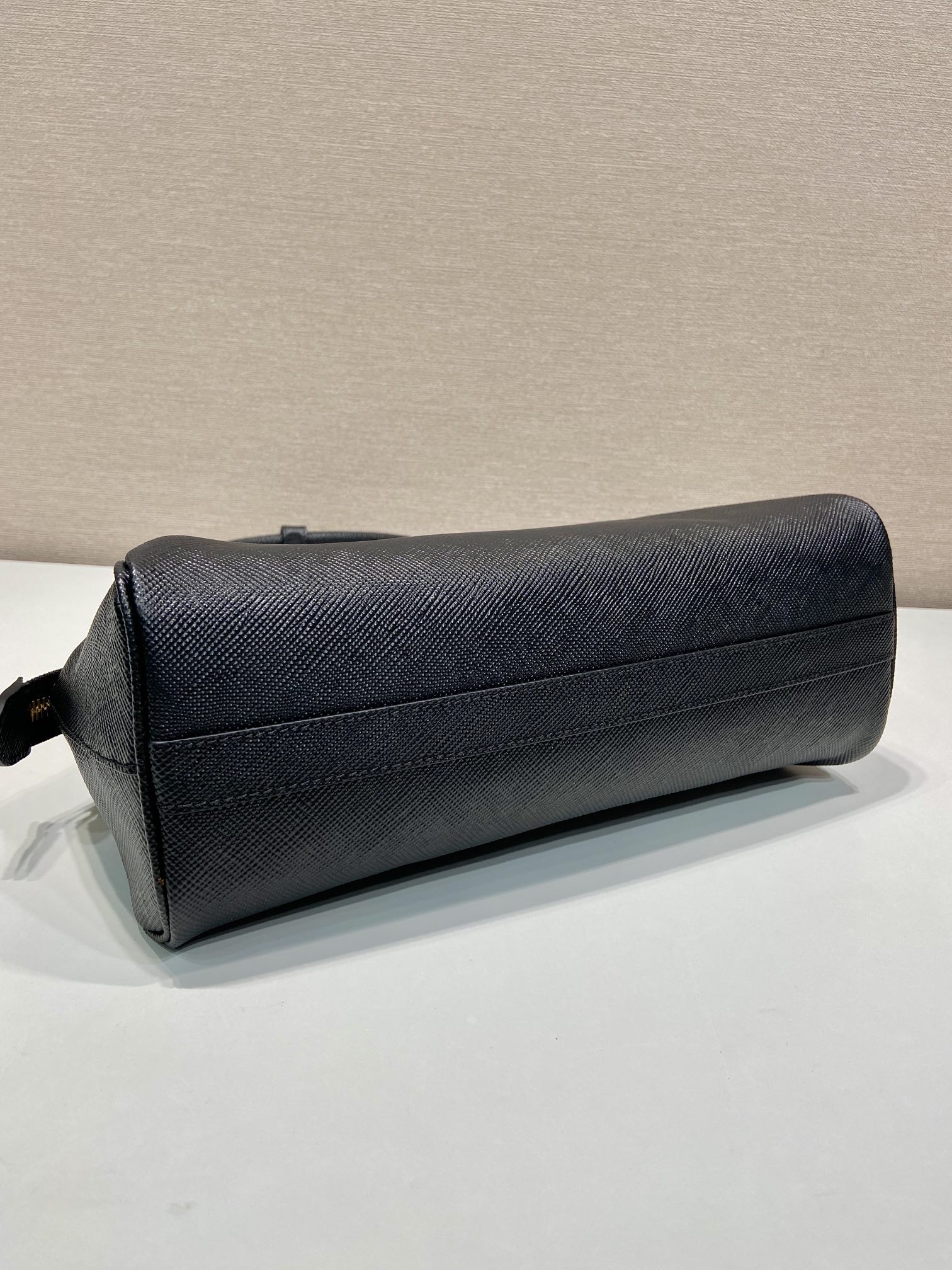 Pra*a 1bg537 shell bag-21*32*10.5cm