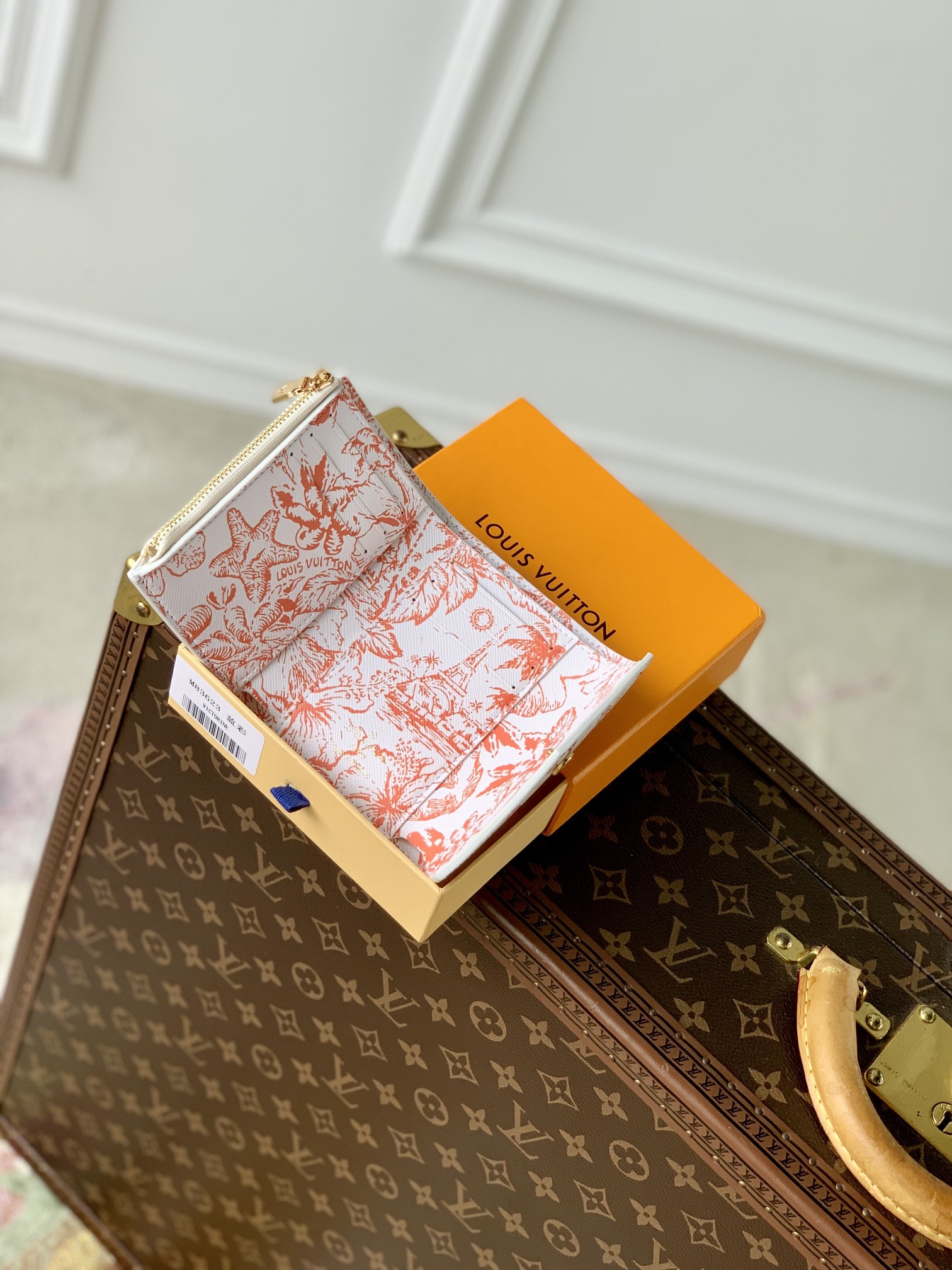 l0*is V*t0n victorine by the pool wallet-12 x 9.5 x 2.5cm