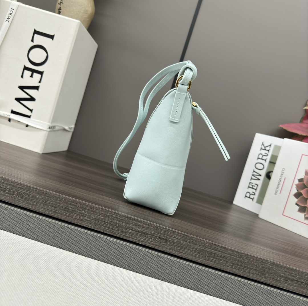 L0ew* puzzle fold pouch-23*6.5*15.5cm