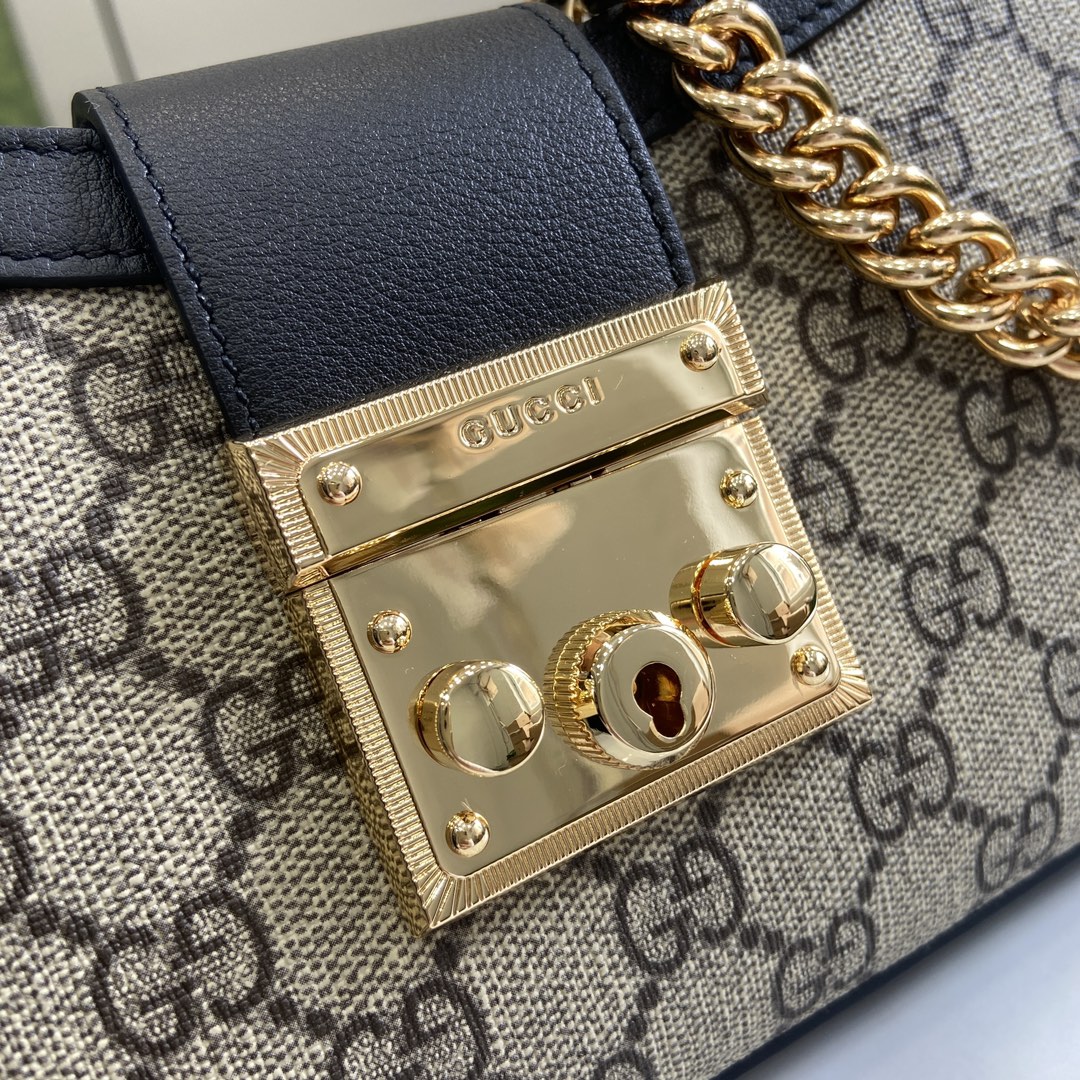 G*u*i padlock bag-26.5 x 13.5 x 4.5cm