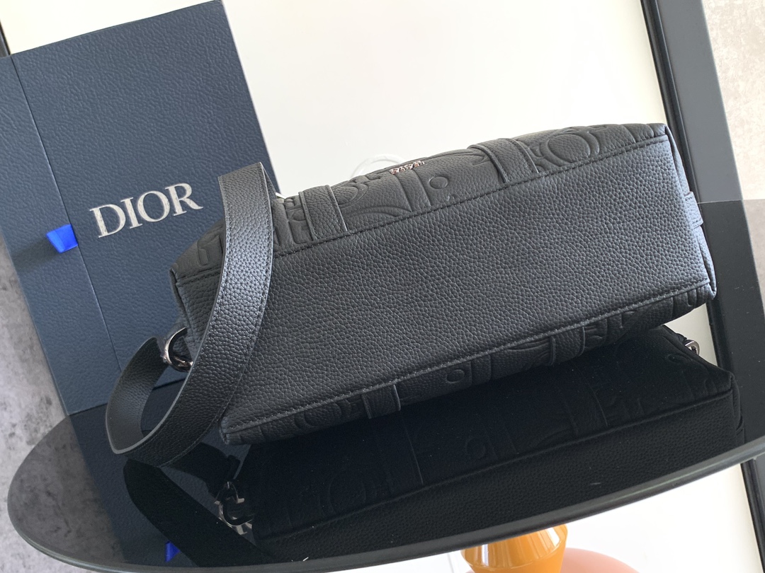 D*or weekender 25 handbags-31 x 18 x 12cm