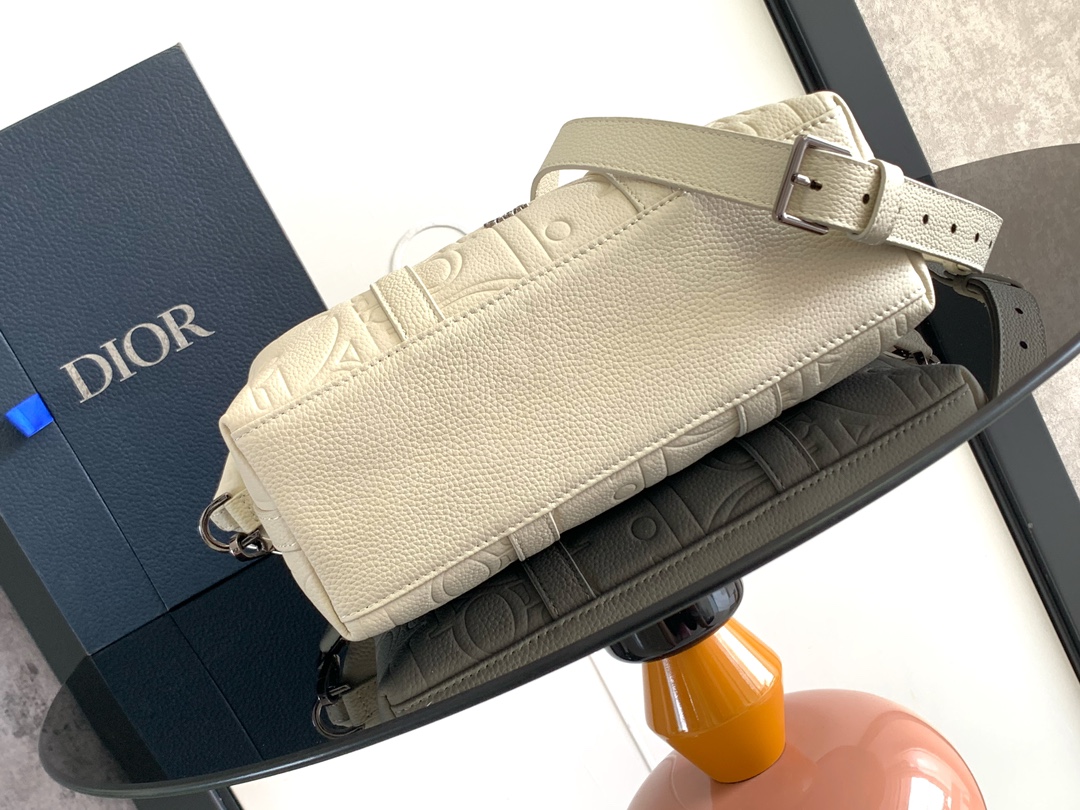 D*or weekender 25 handbags-31 x 18 x 12cm