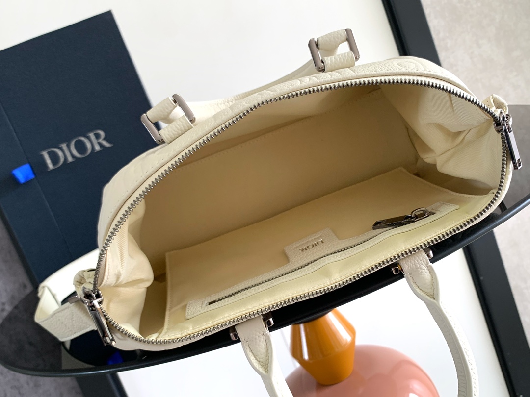 D*or weekender 25 handbags-31 x 18 x 12cm