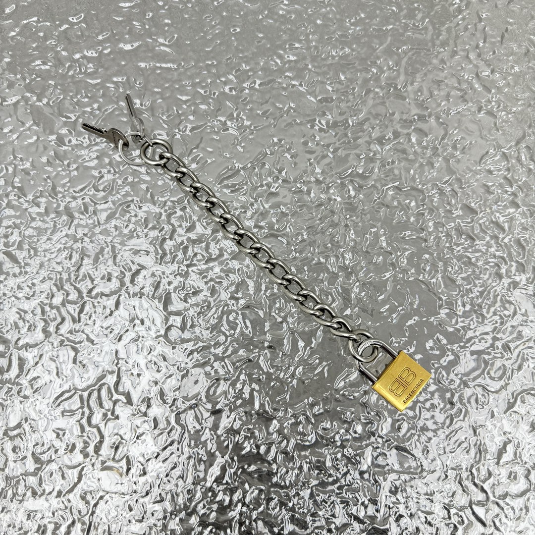 Ba*len*cia*ga bracelet-19cm