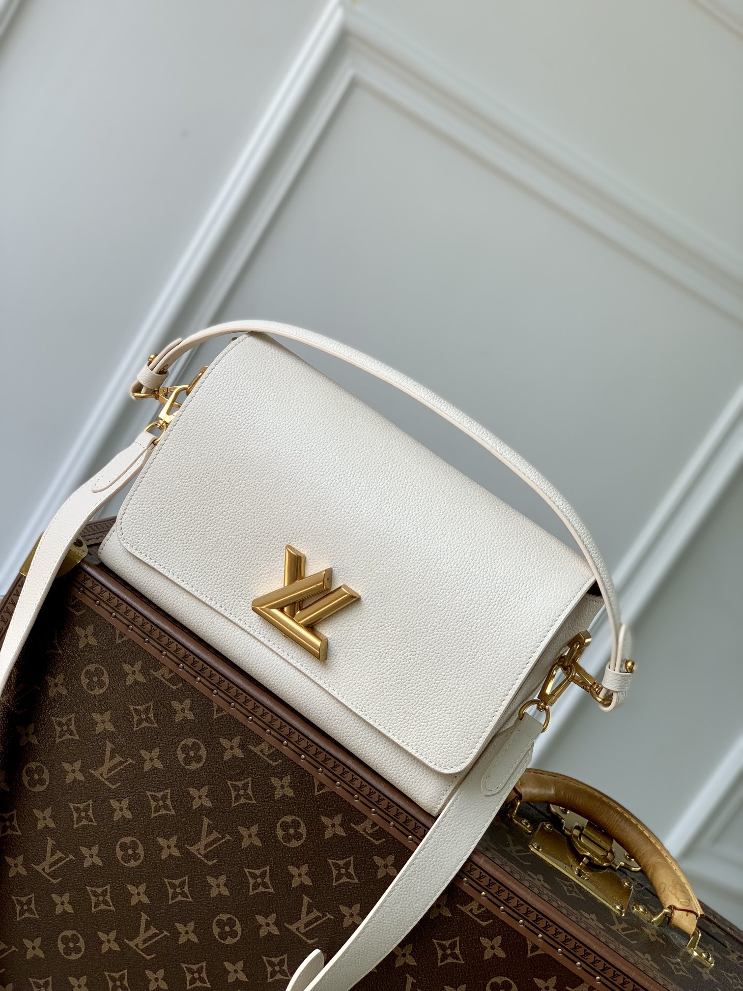 l0*is V*t0n soft twist bag-m24639-27*19*9cm
