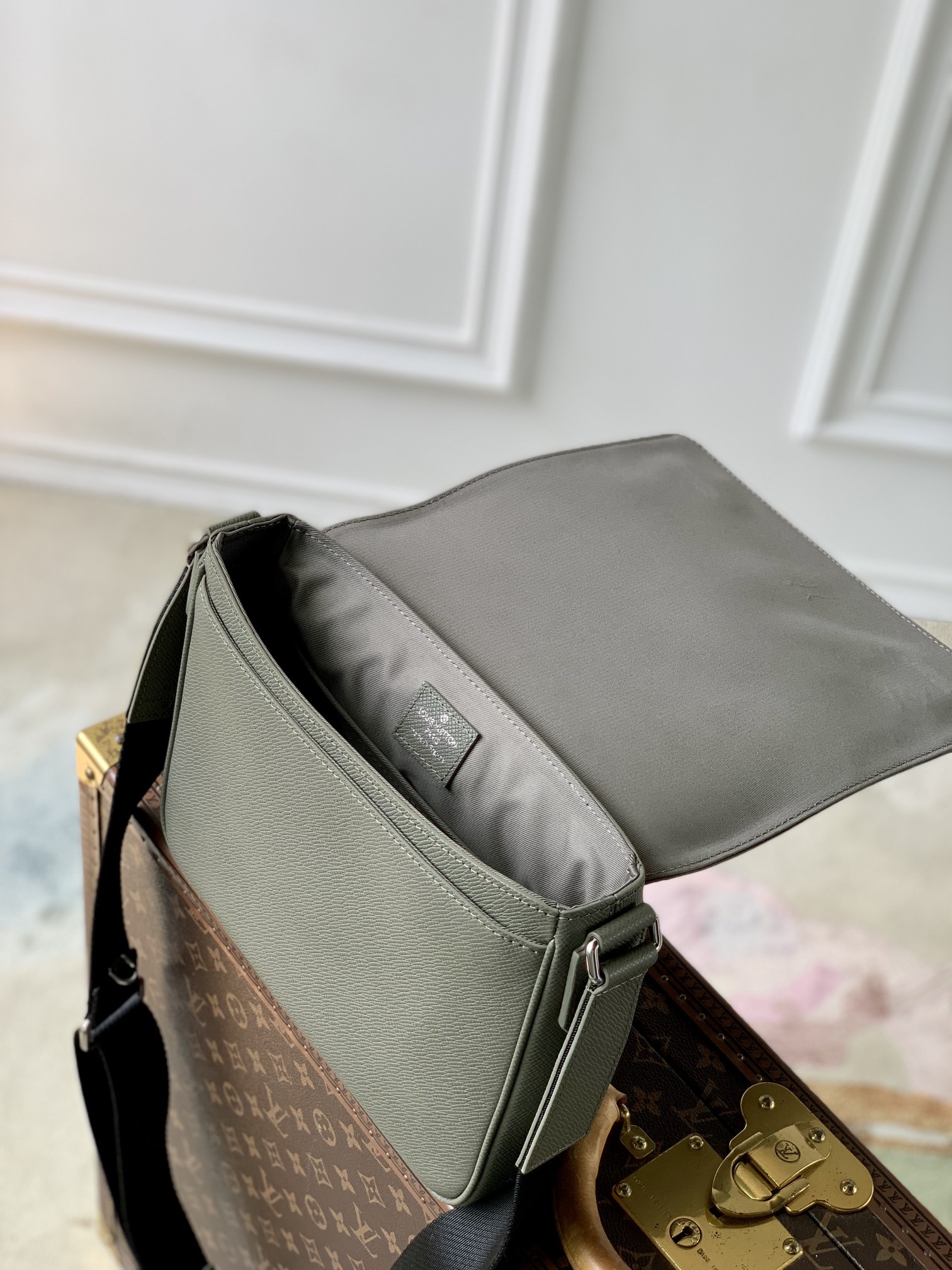 l0*is V*t0n district messenger bag-m46255-26*20*7cm