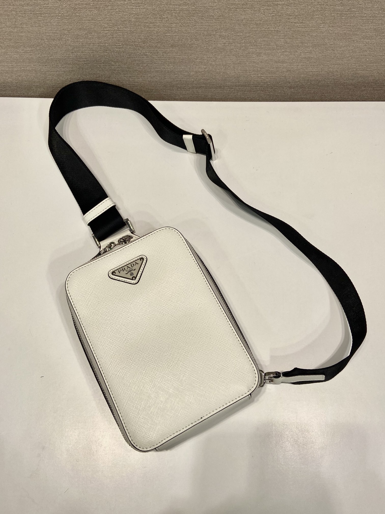 Pra*a 2vz106 Pra*a brique saffiano leather bag-14*20*5cm