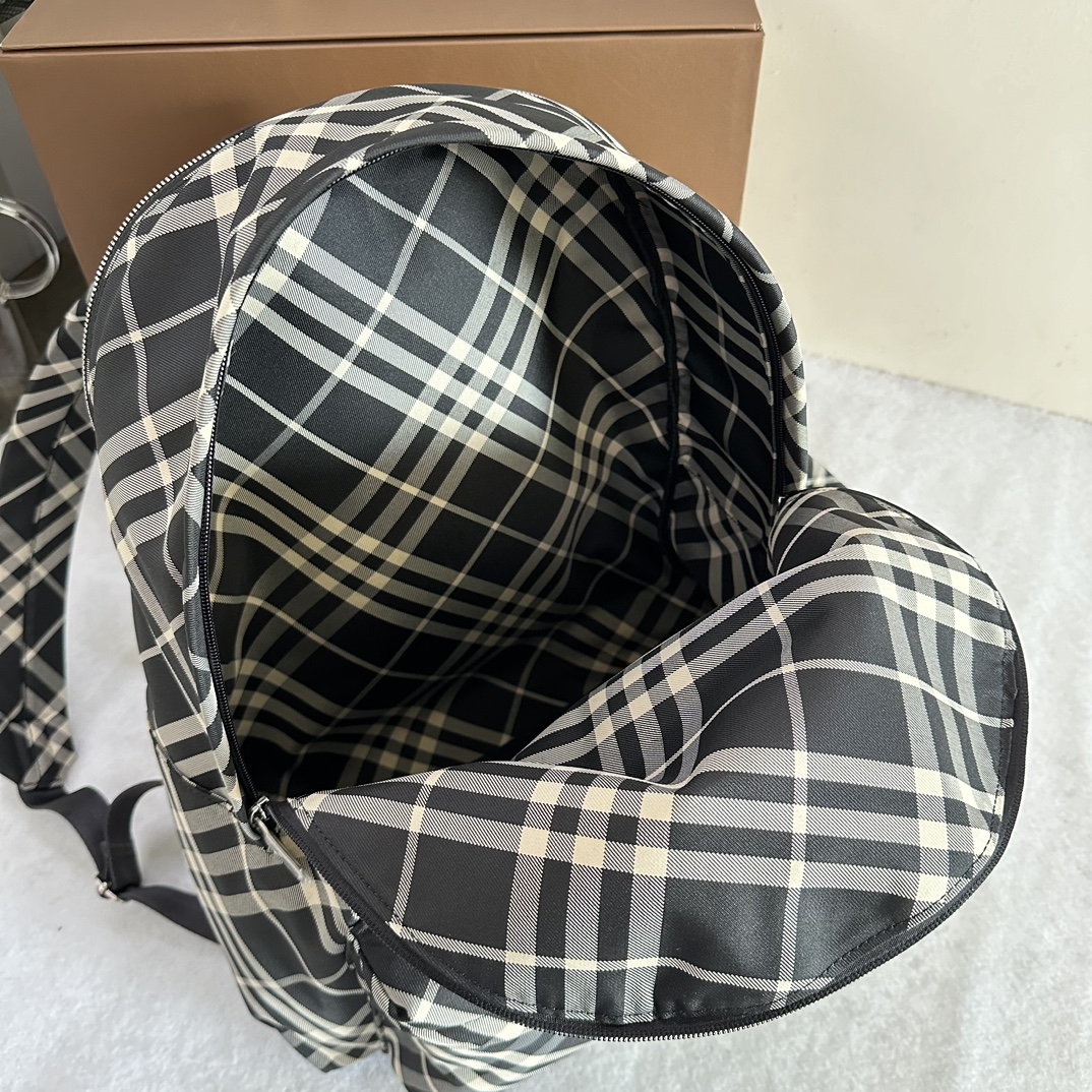 B**rry backpack-35 x 14 x 41cm
