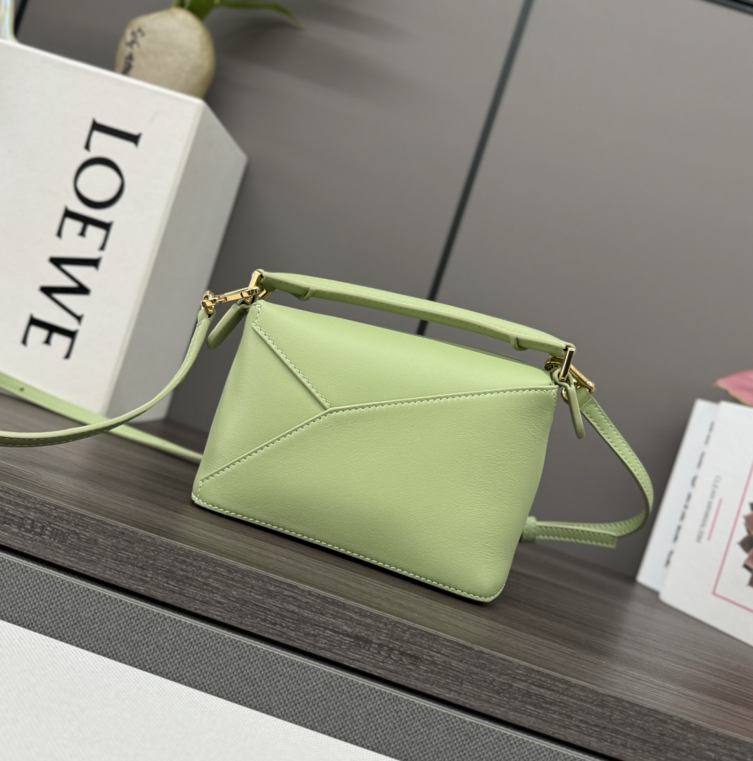 L0ew* puzzle edge bag-18*12.5*8cＭ