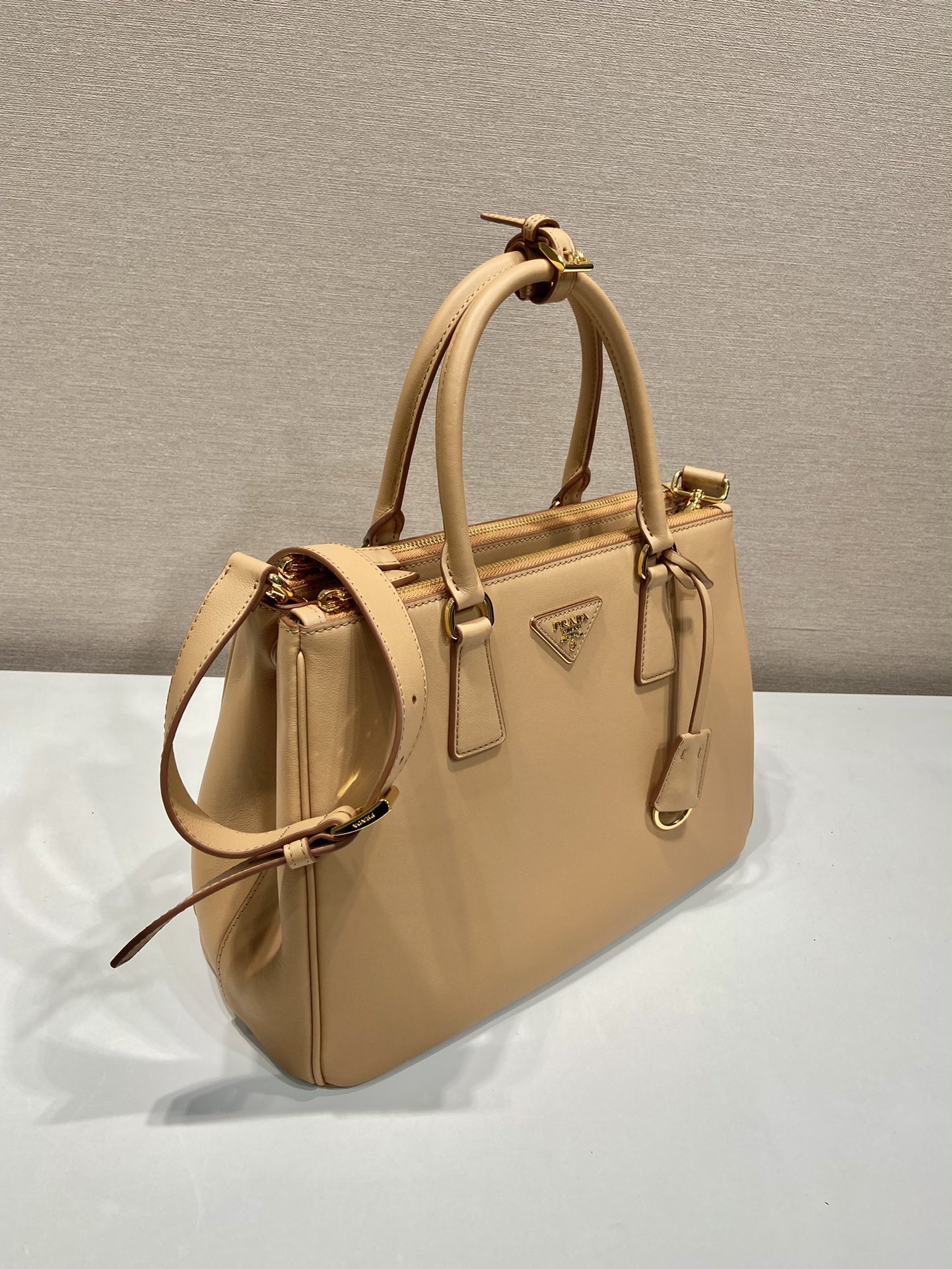 Pra*a borsa galleria in saffiano 1ba863-28*20*12&32*22.5*13.5cm