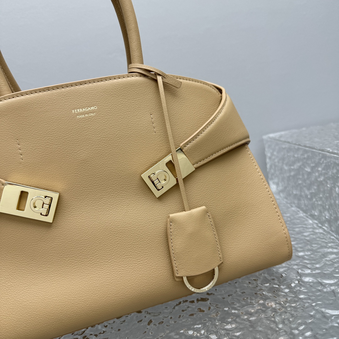 Ferragamo Top-handle Bag-32*22*14CM