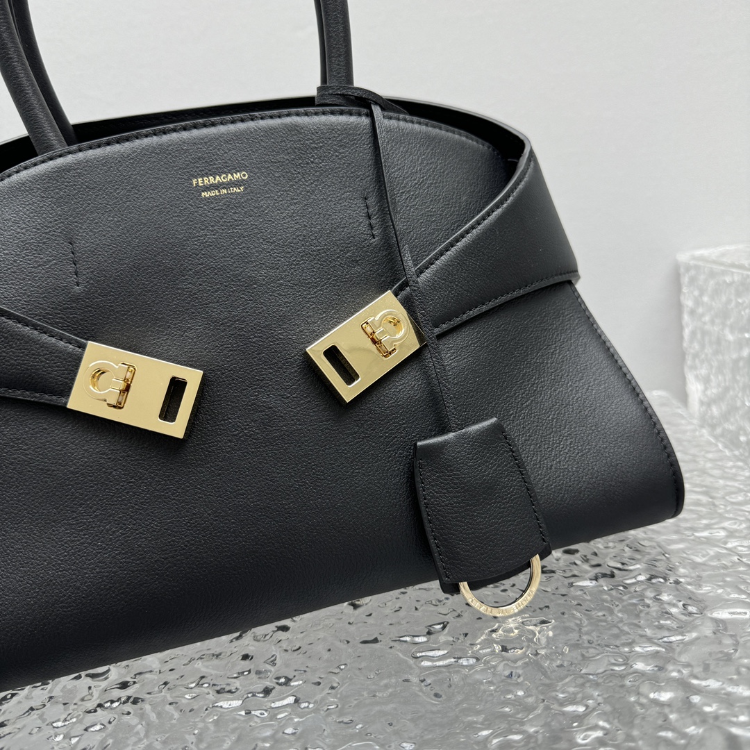 Ferragamo Top-handle Bag-32*22*14CM