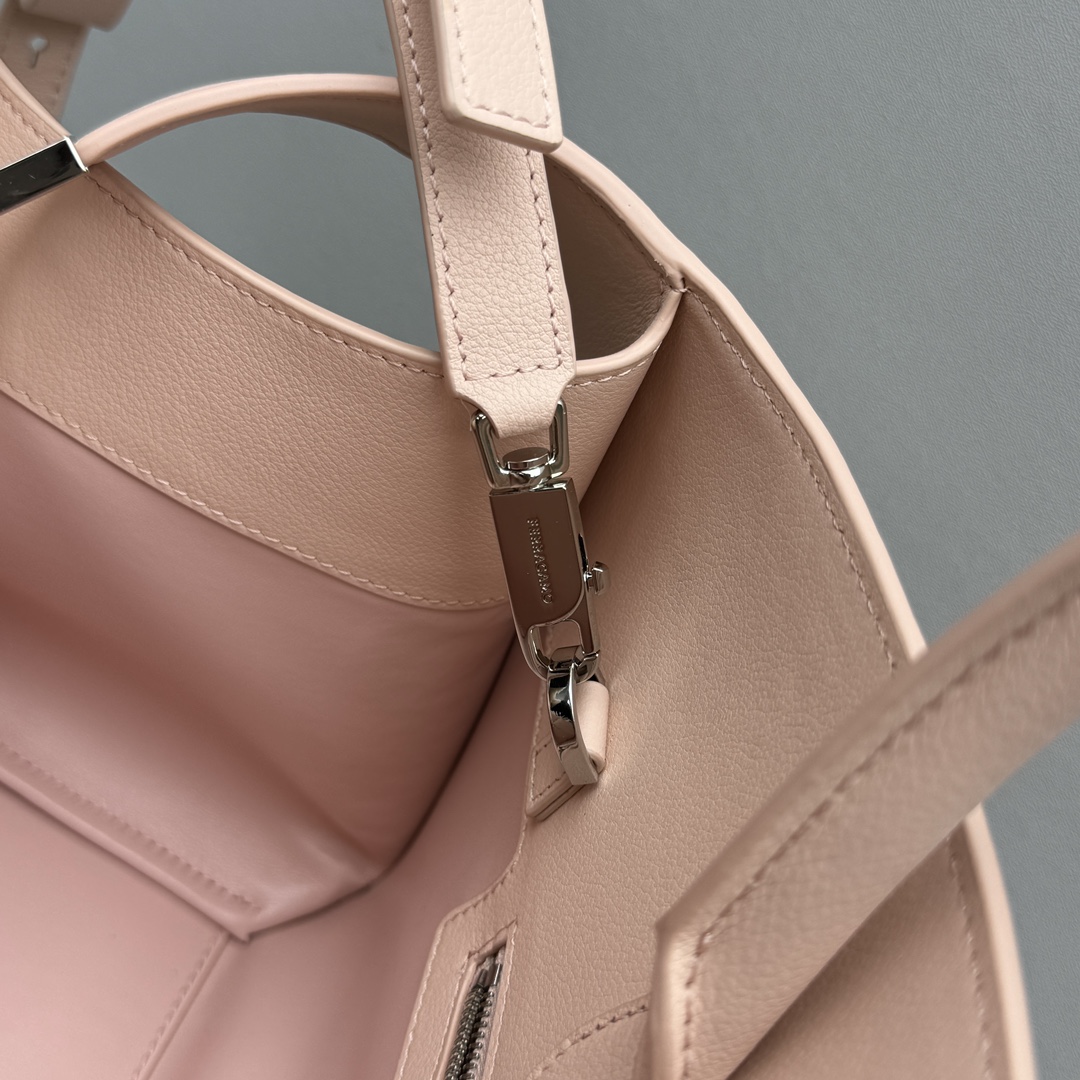 Ferragamo Top-handle Bag-32*22*14CM