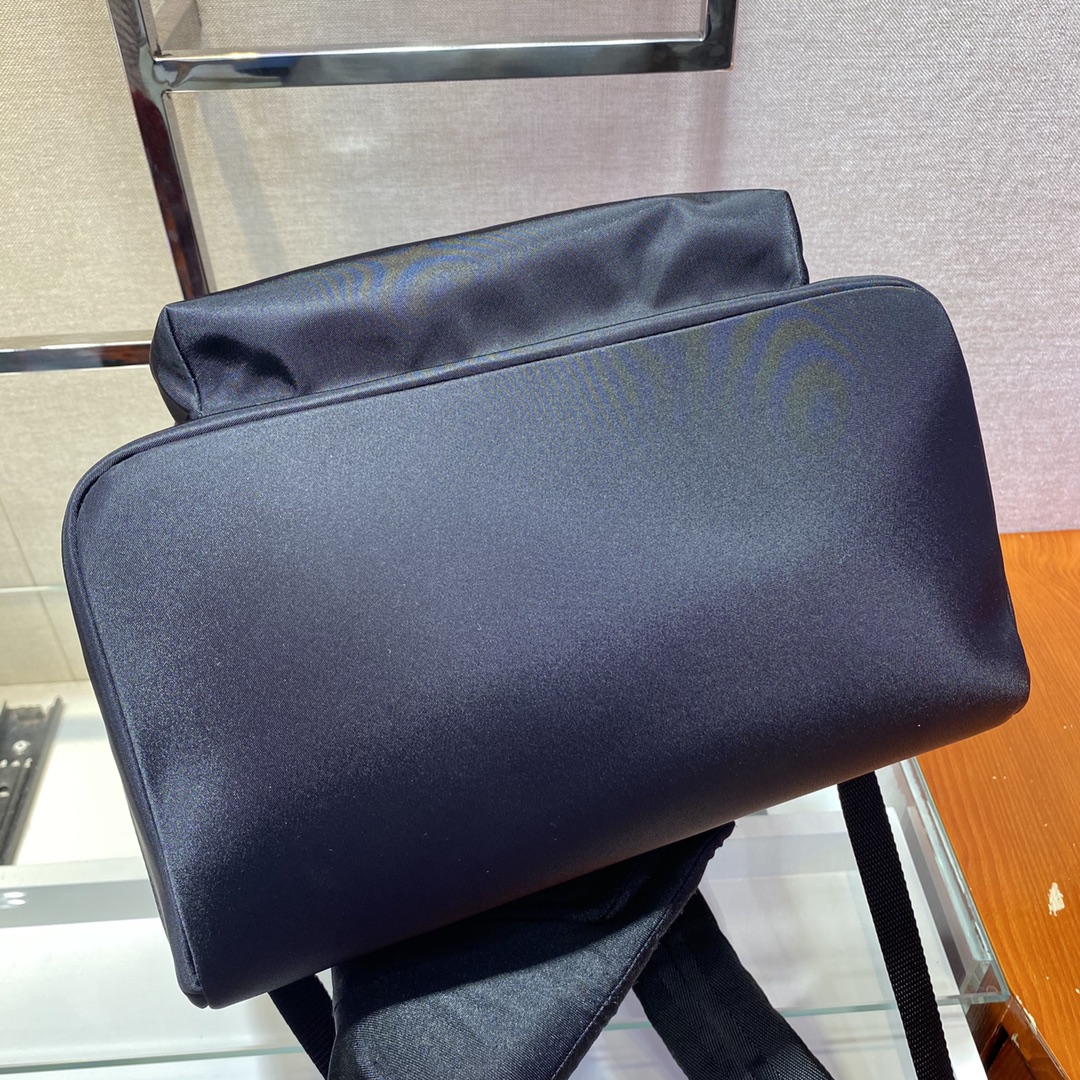Pra*a saffiano backpack-2v066a-29*39*16cm