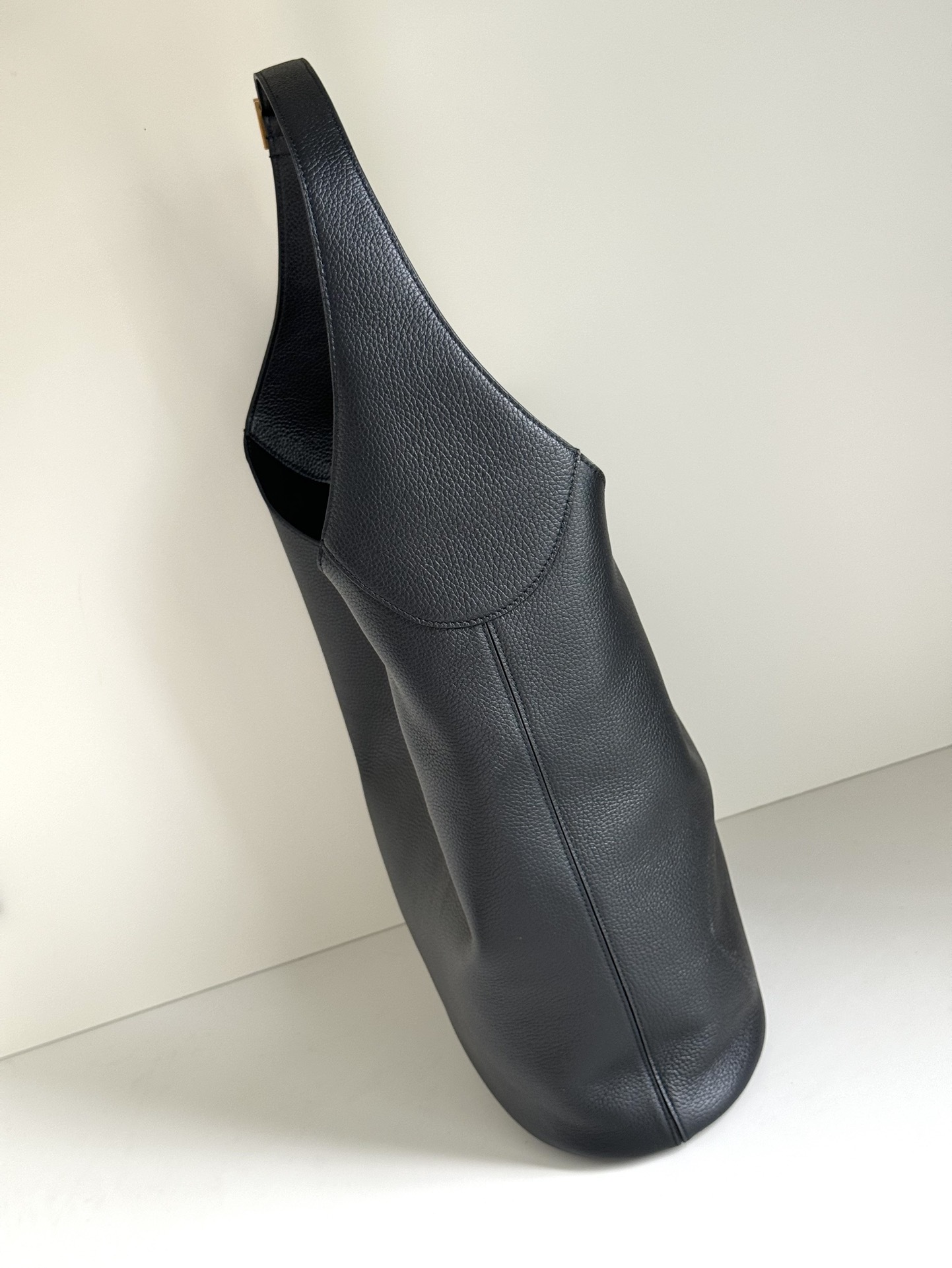 Y*L le5a7 hobo bag-26x31.5x15cm