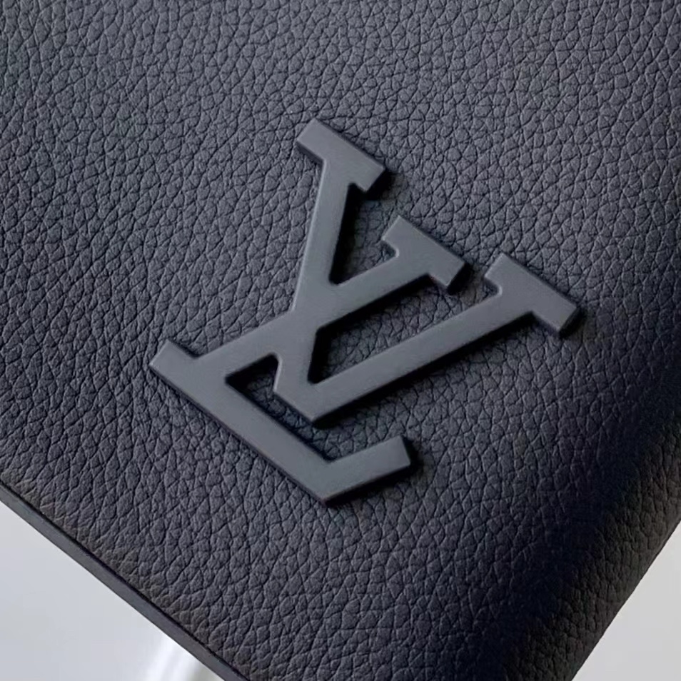 l0*is V*t0n takeoff pouch-m11485-30 x 22 x 5cm