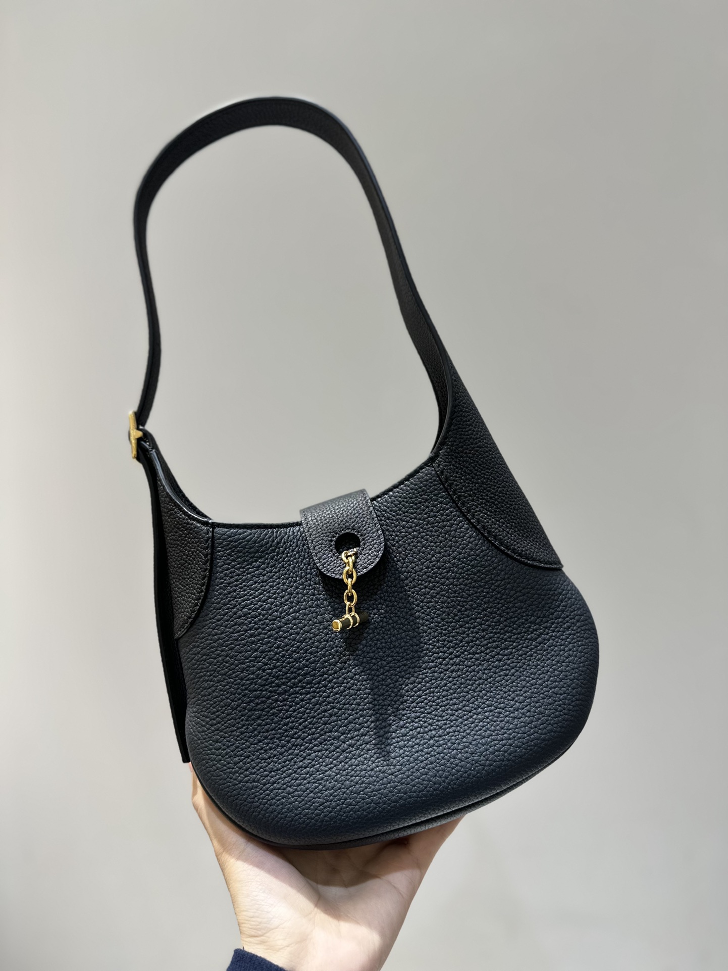 L0r0 P1ana bobbin bag-19*6*16cm