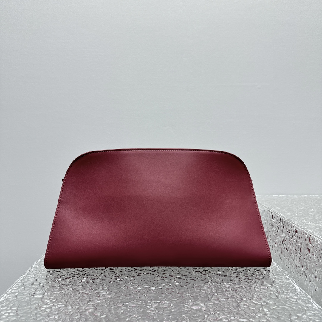 The R0w margaux eq clutch-43*20*24cm
