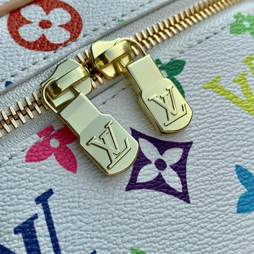 l0vis Vvtt0n nice cosmetic bag