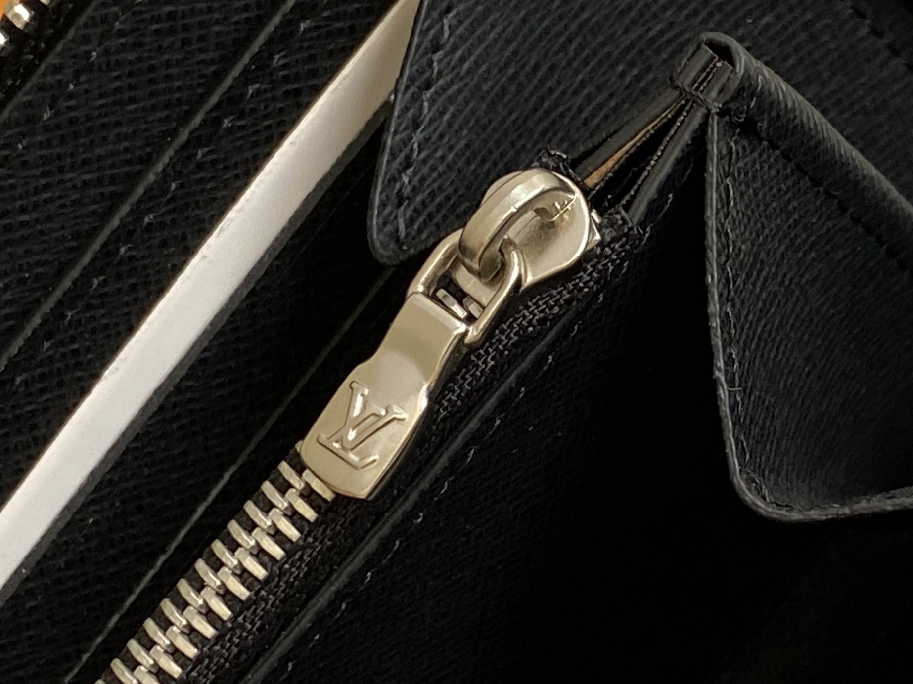 l0vis Vvtt0n zippy wallet-20*9*2cm