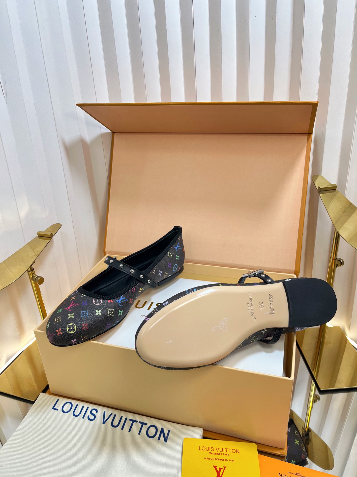 l0vis Vvtt0n romy flat ballerina takashi murakami black(women
