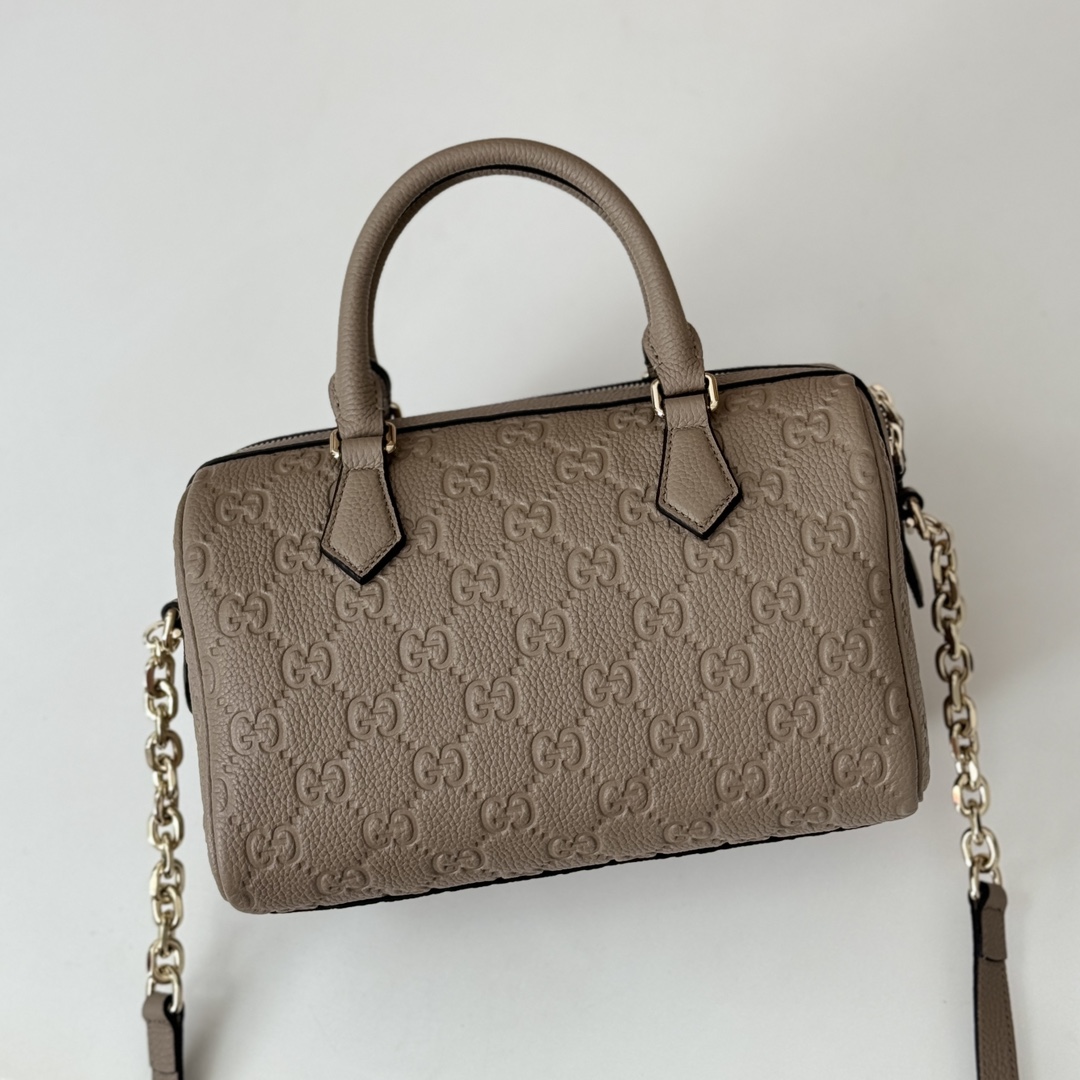 Gvc*1 emblem tote bag-25.5*16*14cm