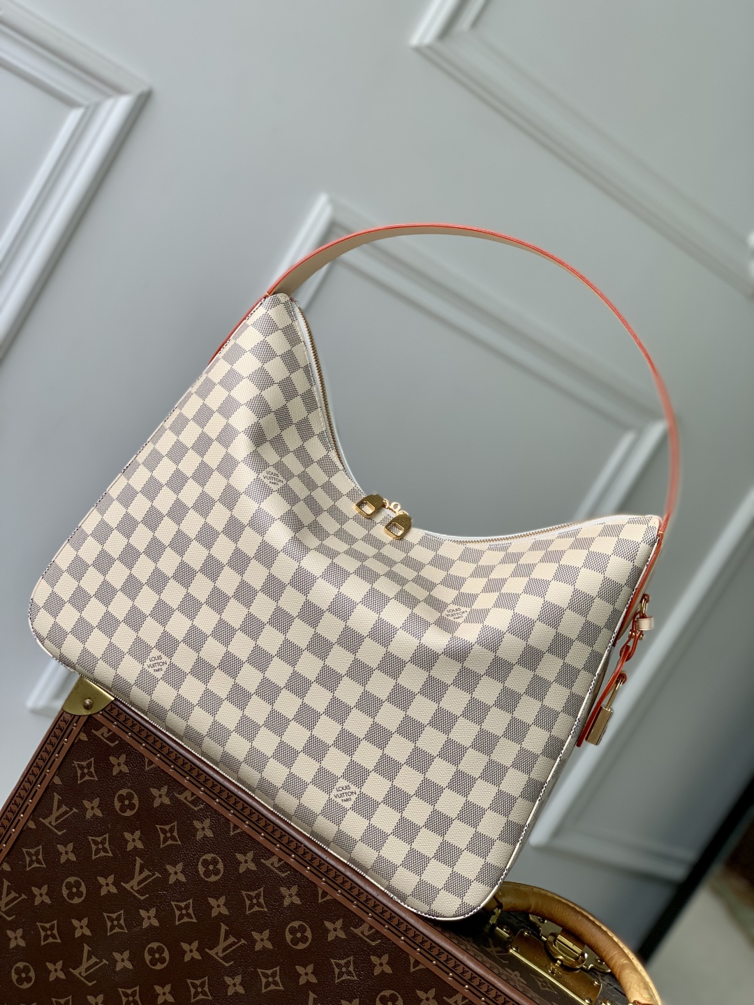 l0vis Vvtt0n slouchy bag-40 x 31 x 11cm