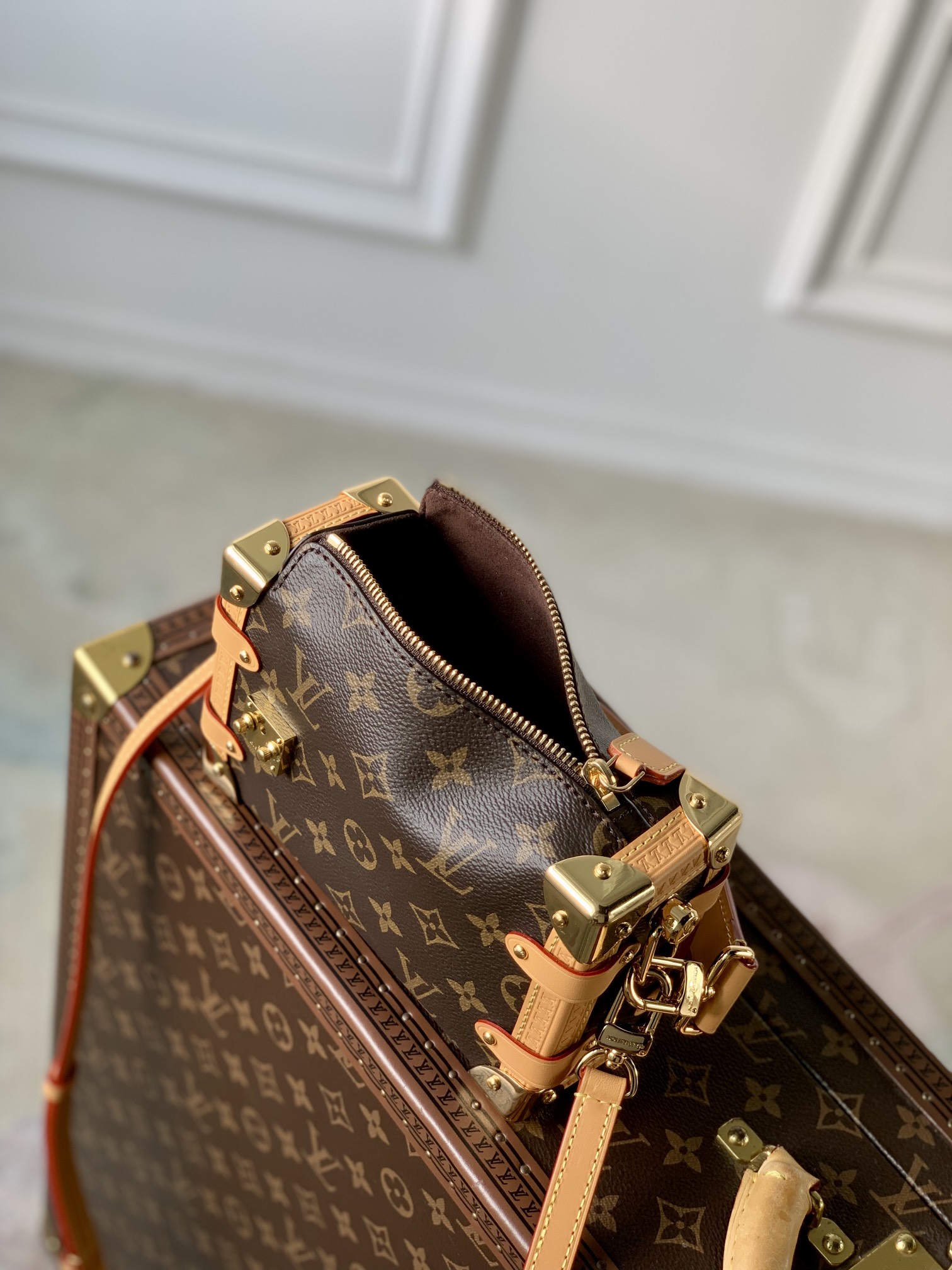 l0vis Vvtt0n side trunk pm-18×12.5×8cm