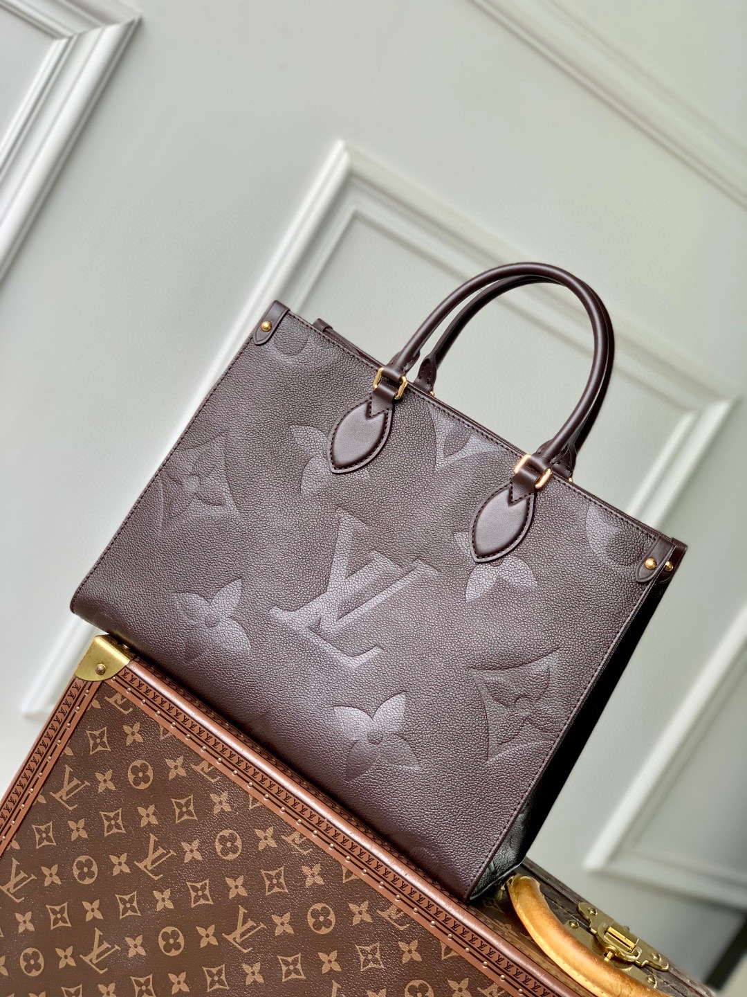l0vis Vvtt0n onthego handbag-35*27*14cm