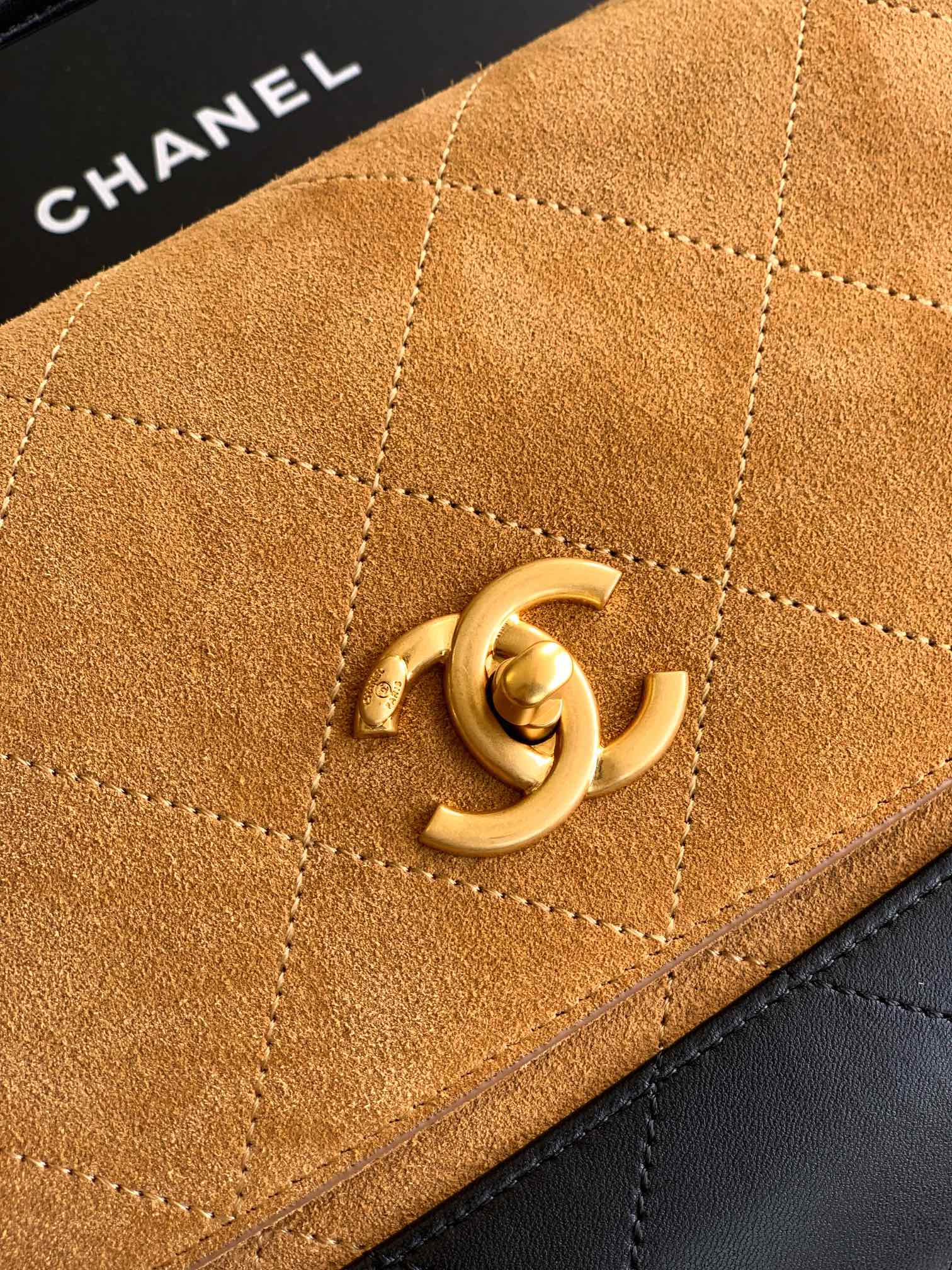 Ch@nel Flap Bag-18x29 x8CM