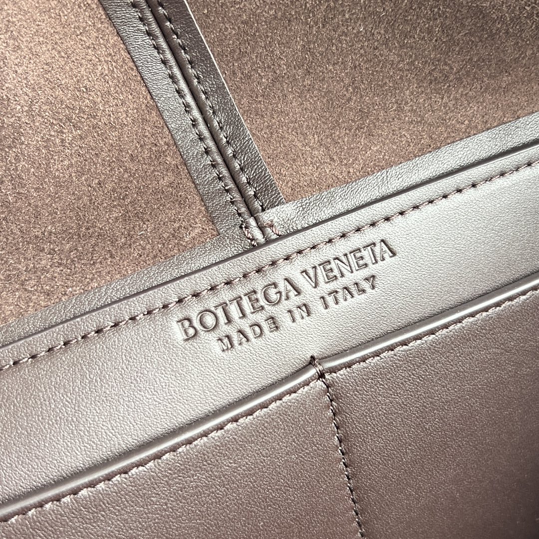 b0tt*ga Ven*ta sawyer bag-25*17*12cm