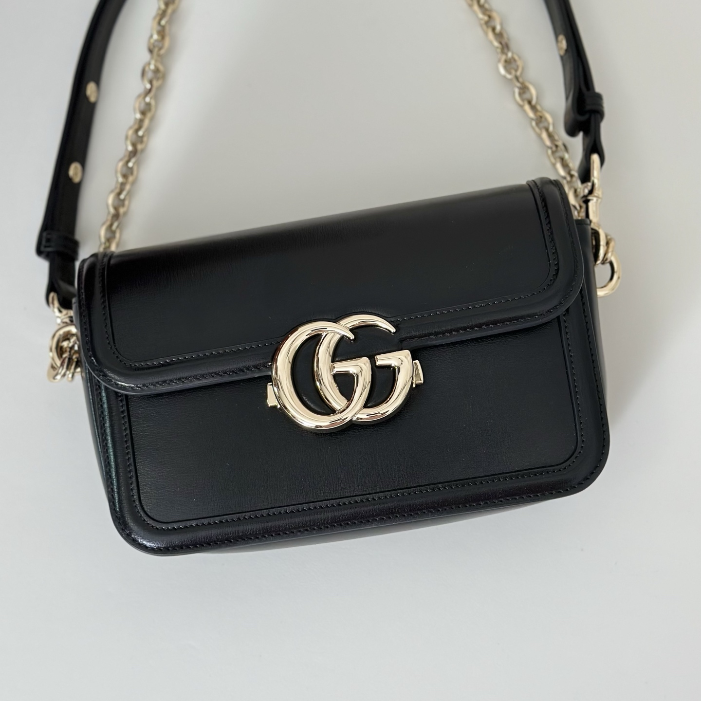 Gv*c go shoulder bag-21.5*14*9cm