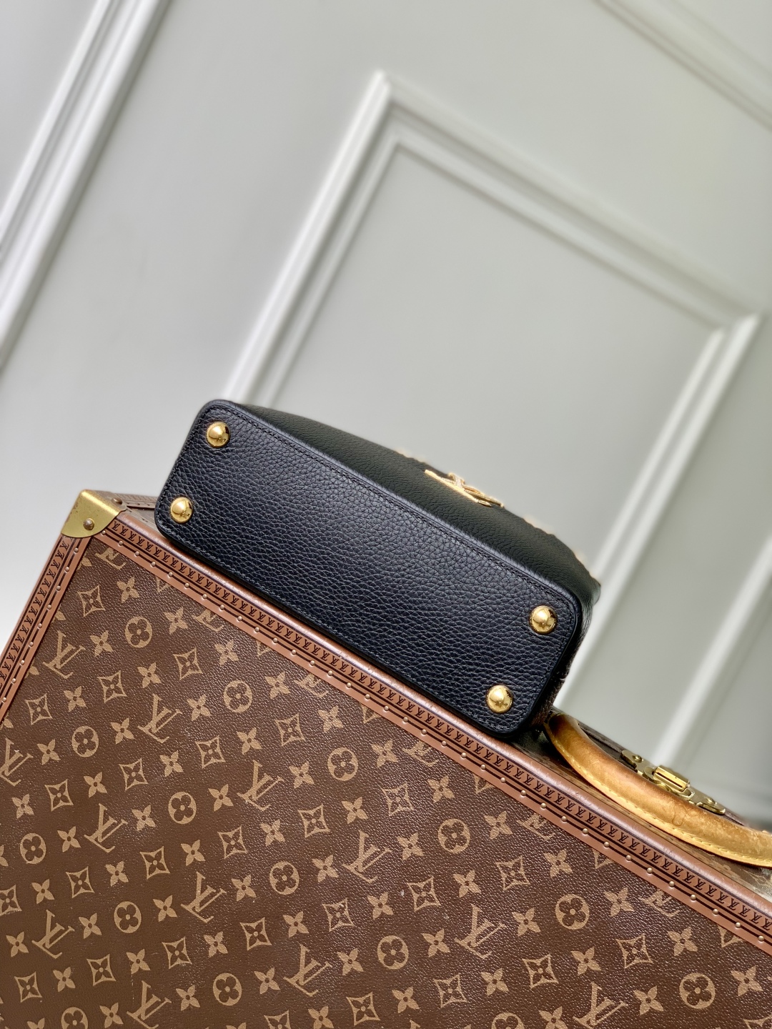 l0vis Vvtt0n capucines handlebag