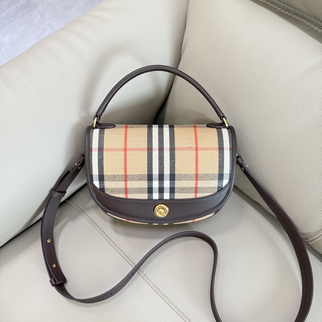 Bv*b*rry mini highlands bag​ in sand-24.5x8x 18cm