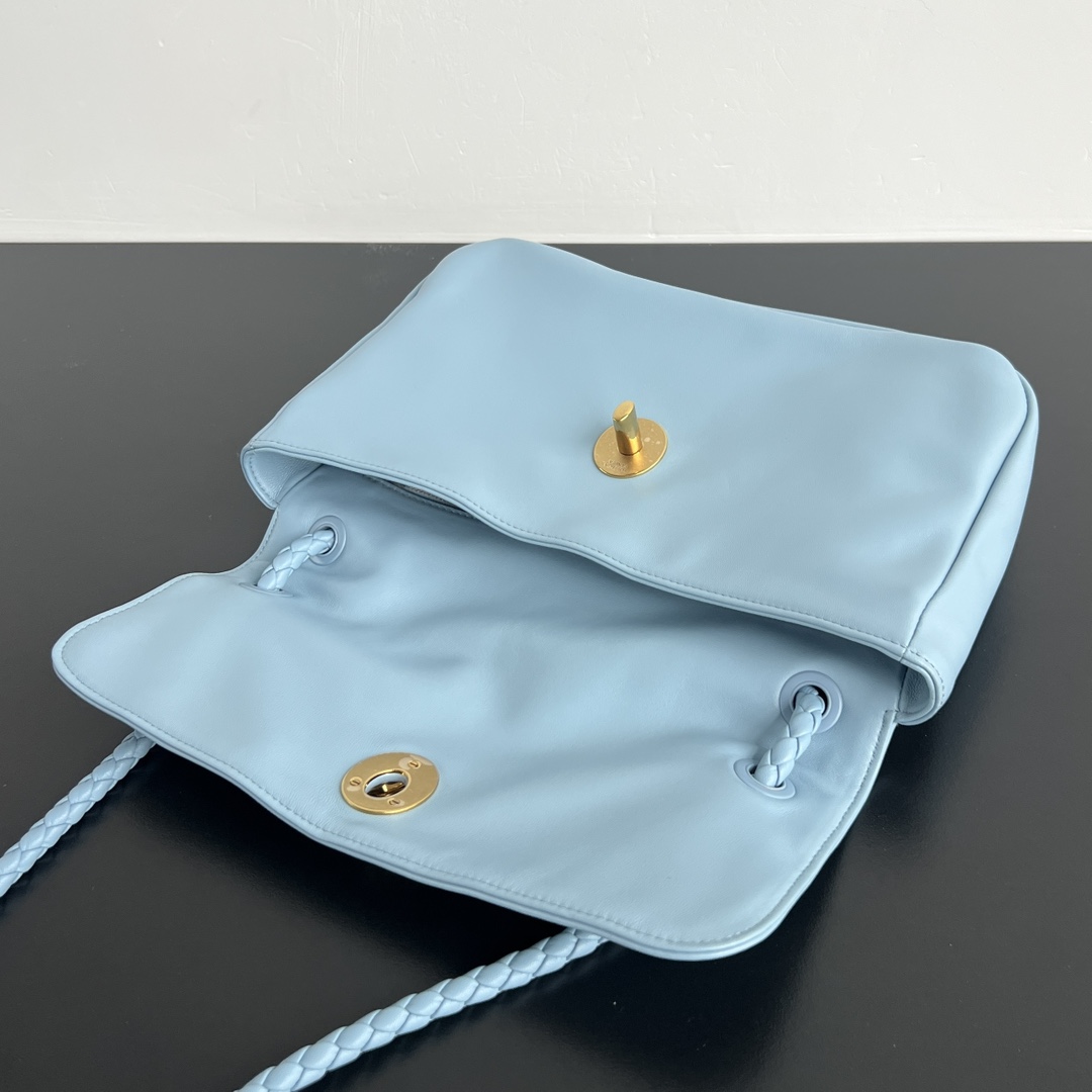 b0tt*ga Ven*ta soft lock leather shoulder bag-27x16x6cm