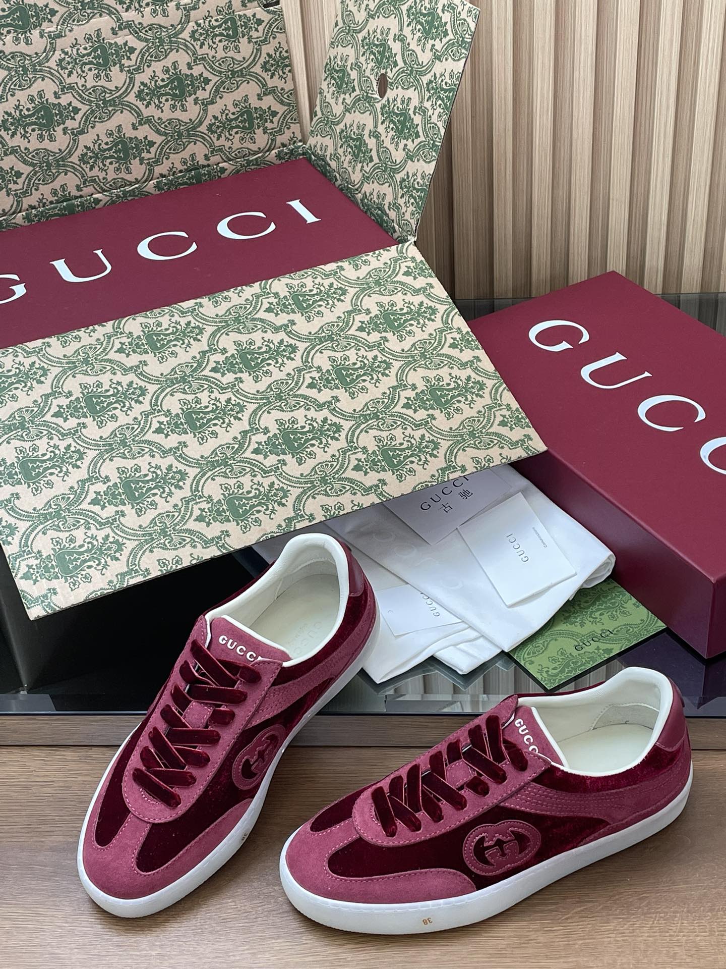 Gvc*1 sneakers