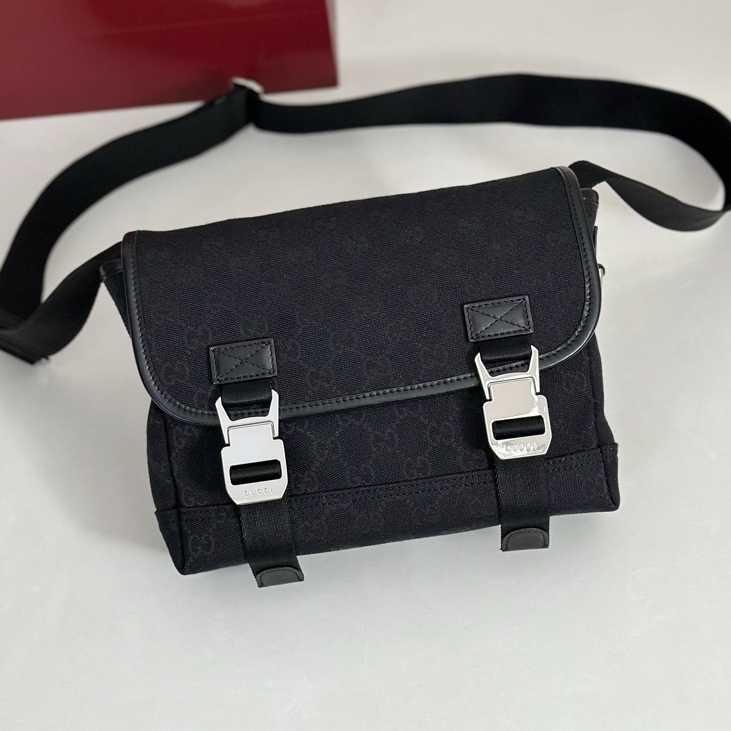 Guc*ci GG Small Crossbody bBg GG Canvas-25*20*8.5CM