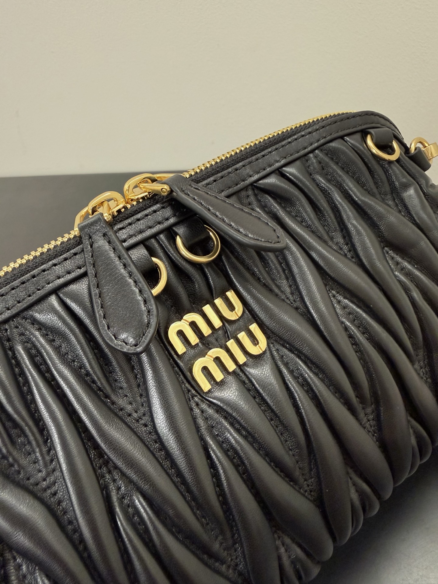 Miu Miu Matelassé Leather Clutch Bag-28* 14.5* 10CM
