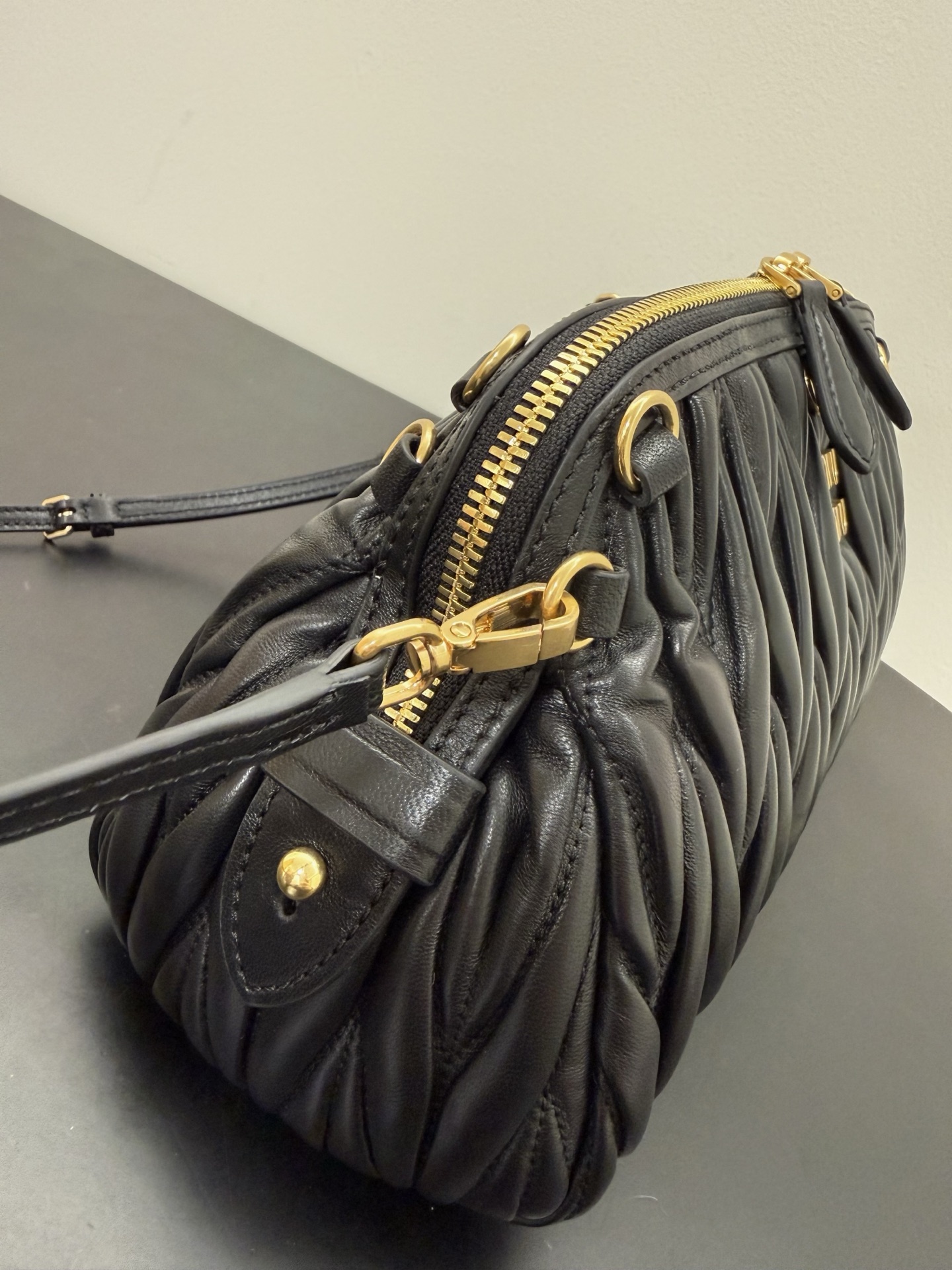 Miu Miu Matelassé Leather Clutch Bag-28* 14.5* 10CM