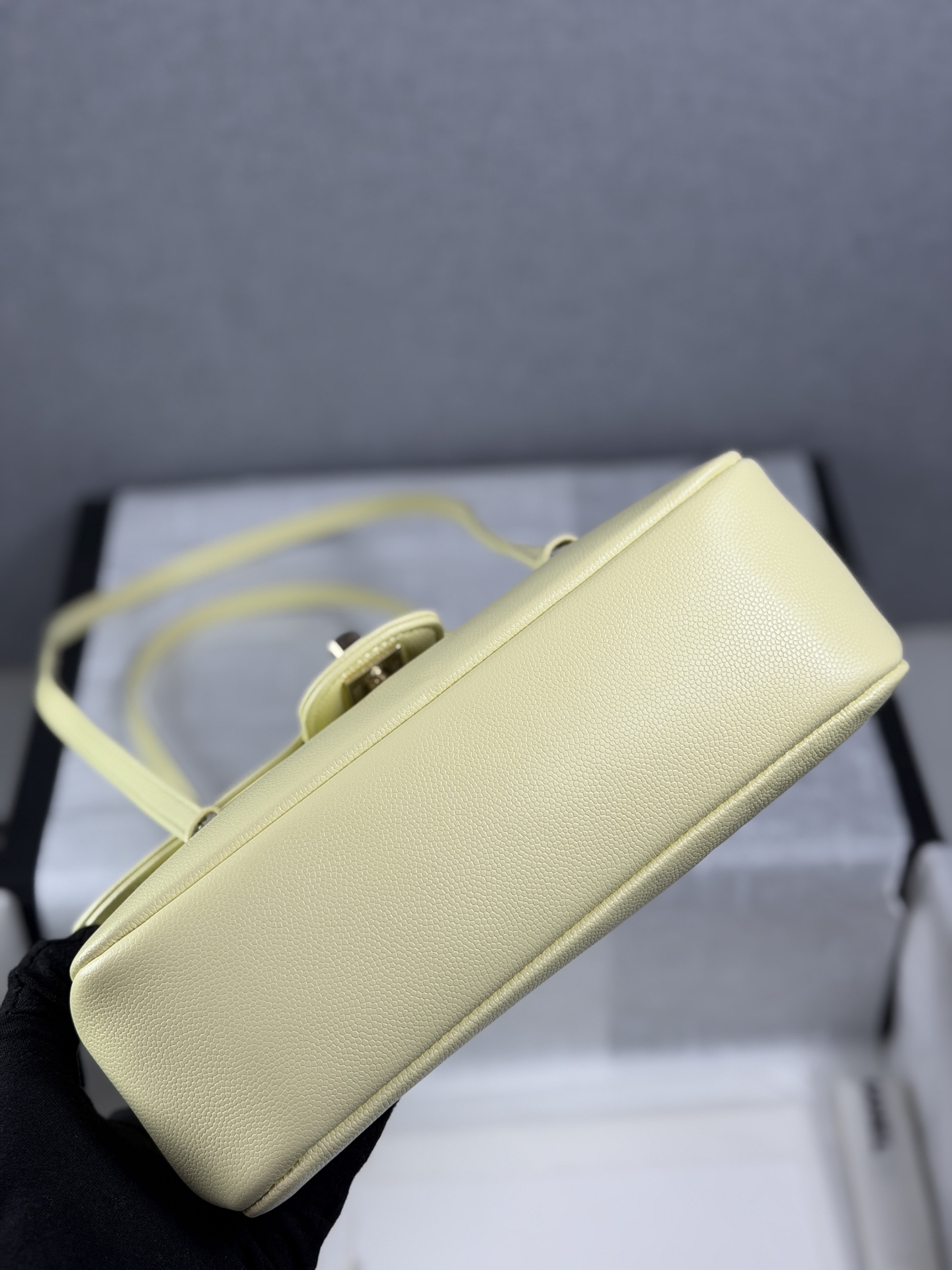 Ch@nel 22 Small Handbag-22*16*6CM